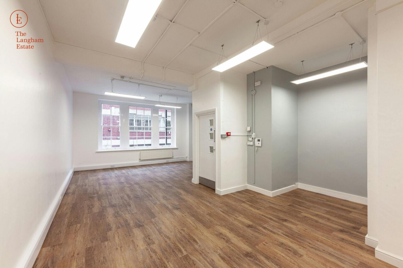 22-25 Eastcastle Street