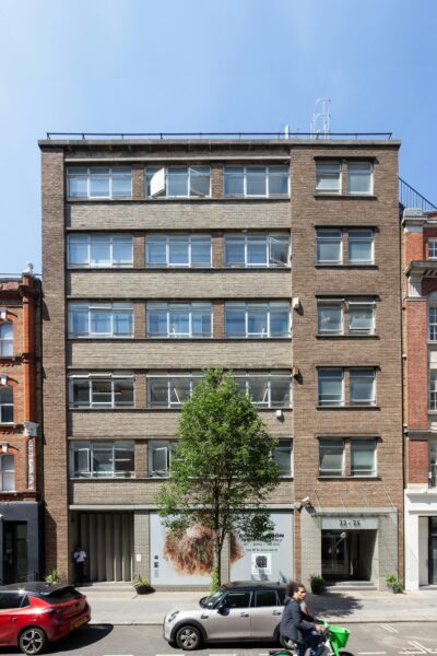 23-25 Eastcastle Street – Multiple Floors